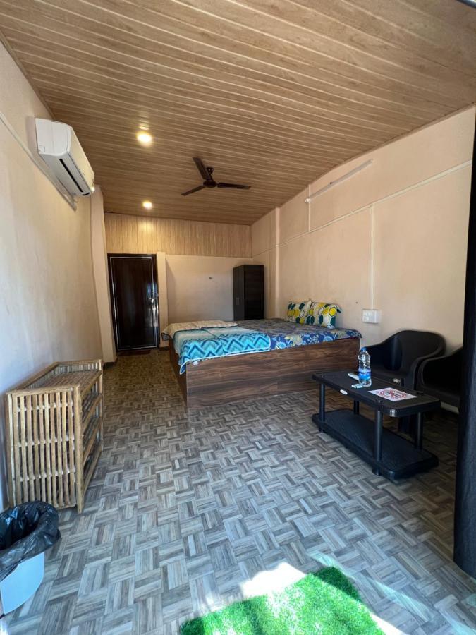 Blue Lagoon Beach Resort Gokarna  Esterno foto