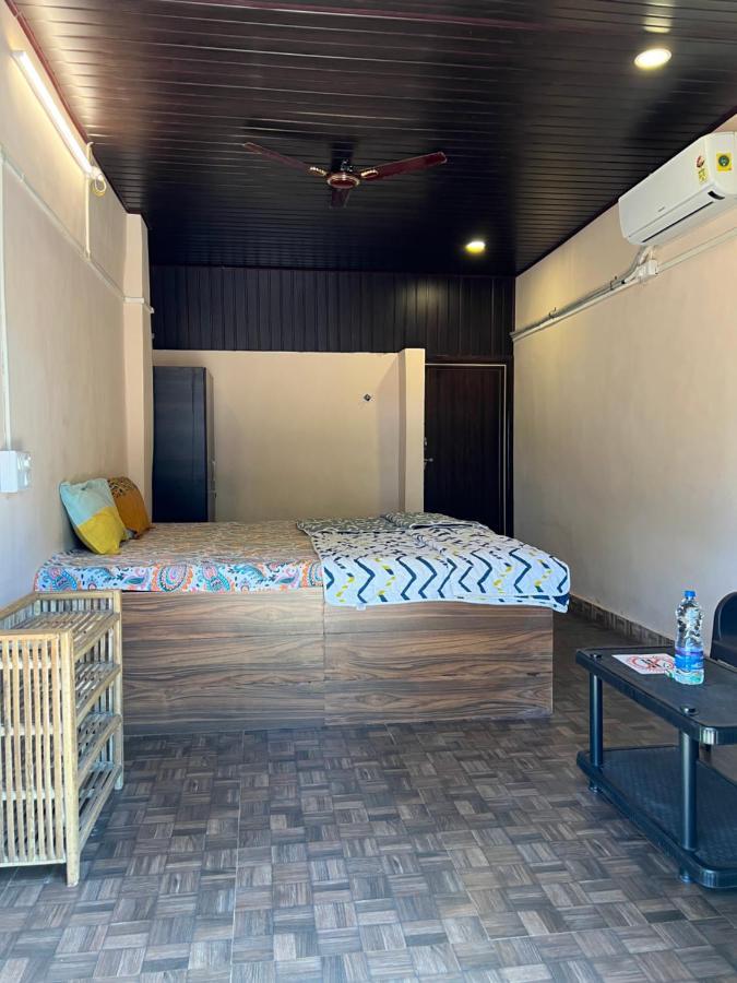 Blue Lagoon Beach Resort Gokarna  Camera foto