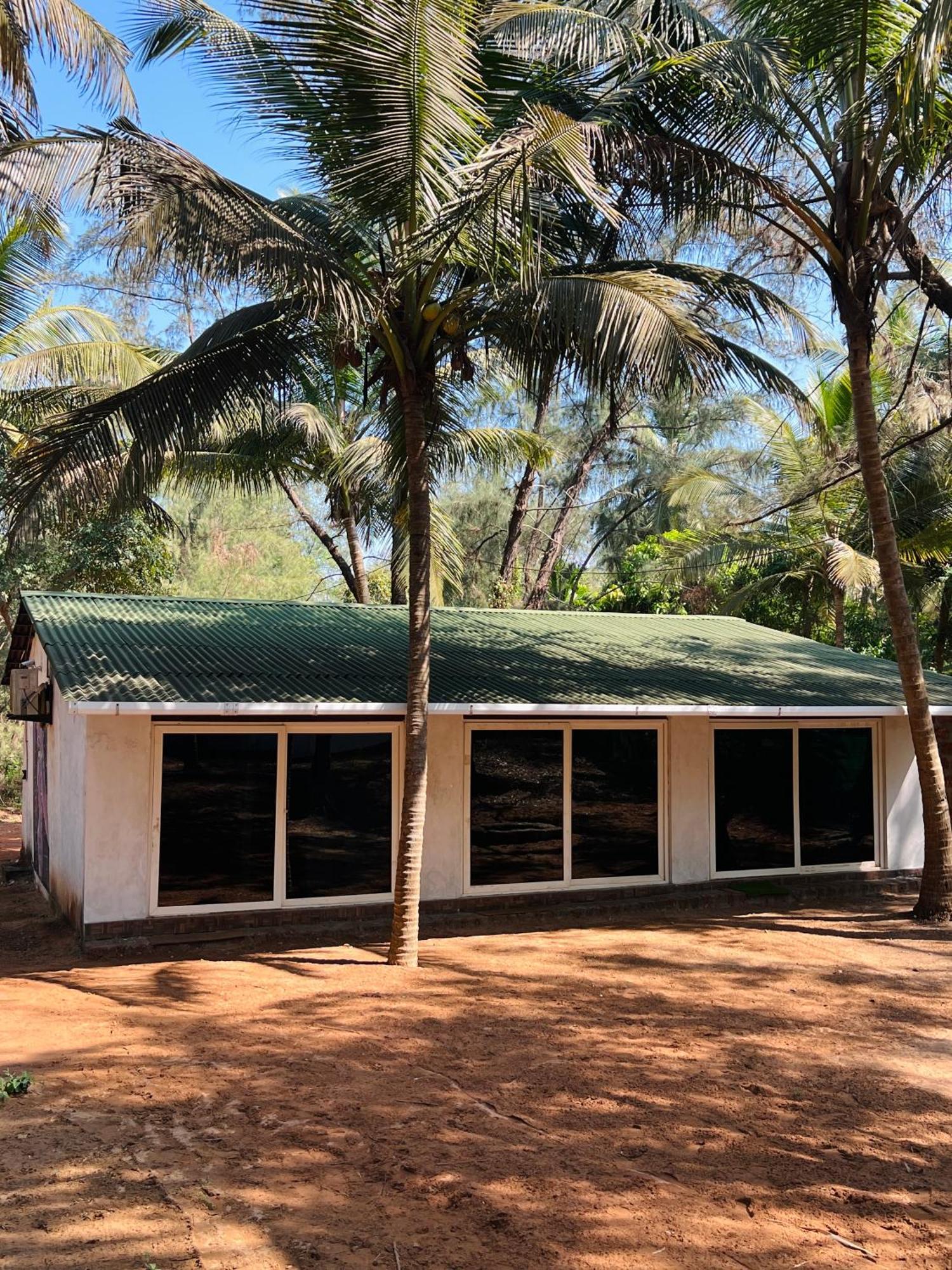 Blue Lagoon Beach Resort Gokarna  Esterno foto